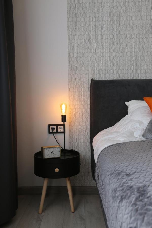 Comfy 2 Room Apartment - Free Parking - 350Mbps Wifi - Netflix Kaunas Exterior foto
