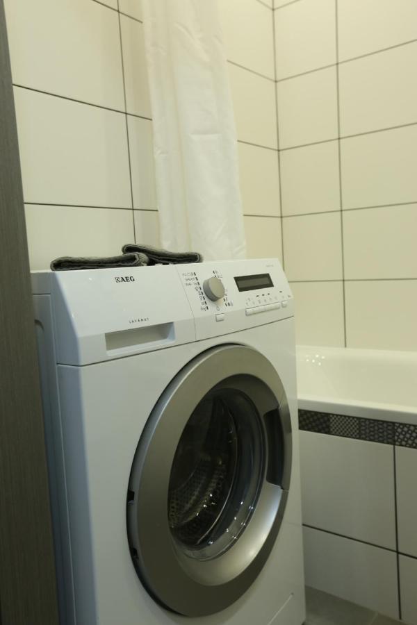 Comfy 2 Room Apartment - Free Parking - 350Mbps Wifi - Netflix Kaunas Exterior foto